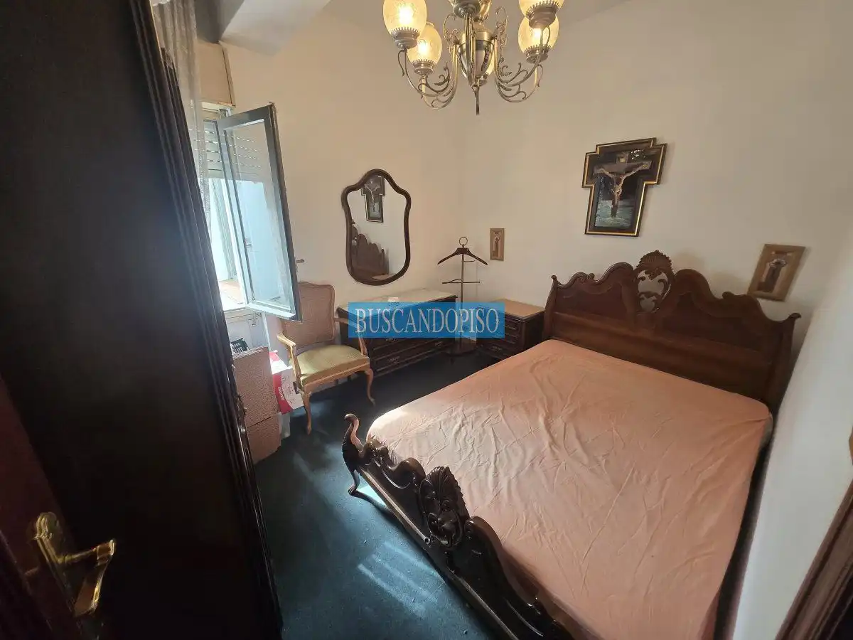 Schlafzimmer von Wohnung zum Verkauf in  Logroño mit Heizung, Terrasse und Abstellraum