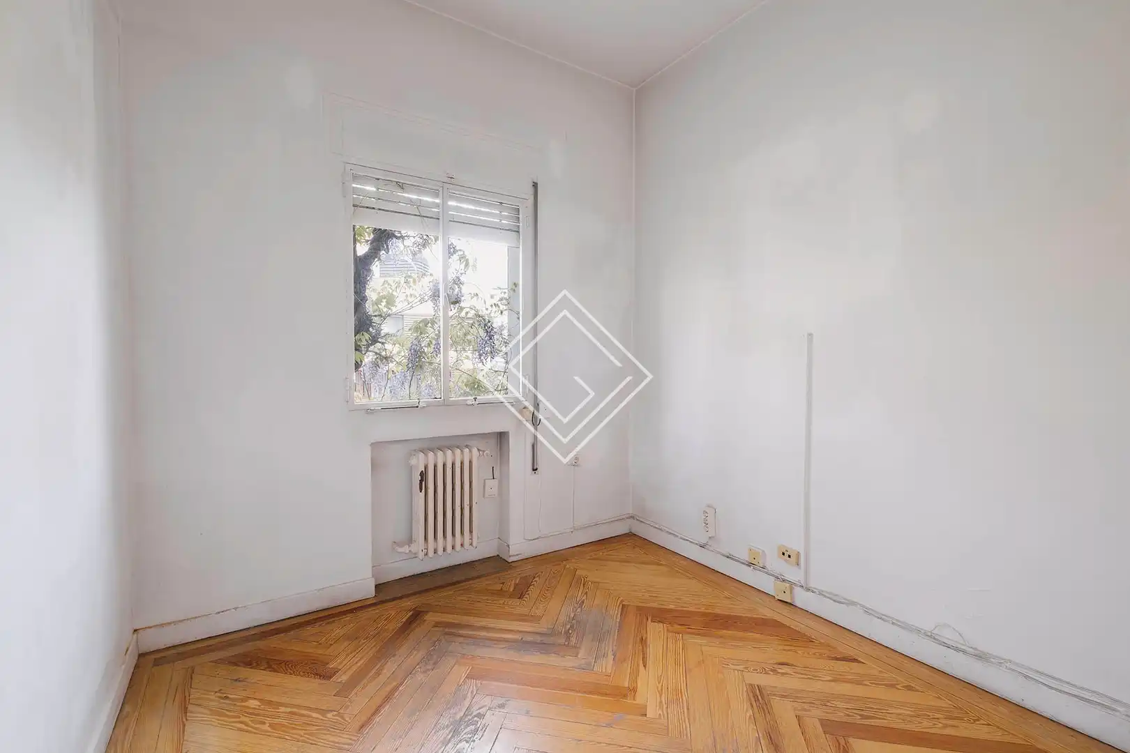 Bedroom of Buildings for sale in Madrid