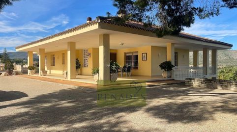 GRAN CHALET MUY CERCA DE LA POBLACION