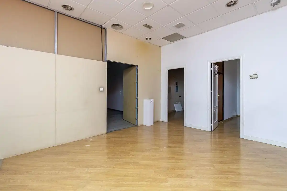 Local comercial de lloguer a Beiro, imagen 8