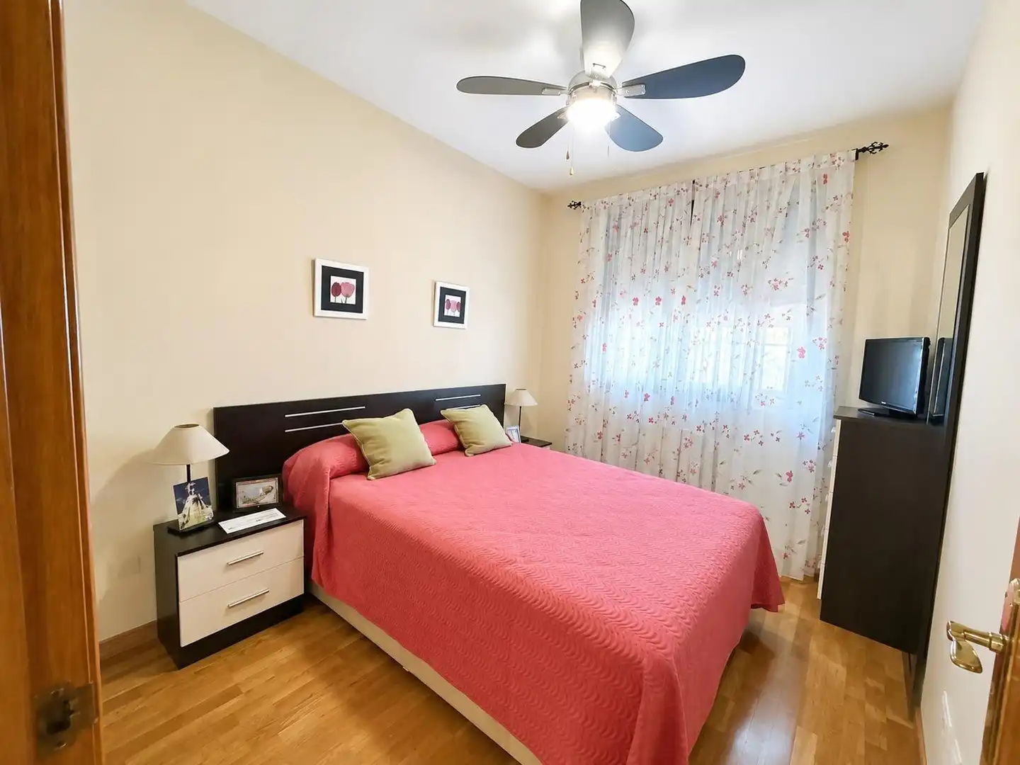 Schlafzimmer von Wohnung zum Verkauf in Arganda del Rey mit Klimaanlage, Heizung und Terrasse