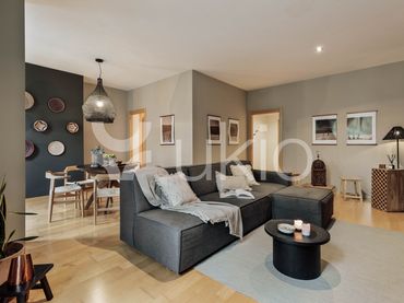 Apartment with balcony to rent in Carrer del Consell de Cent