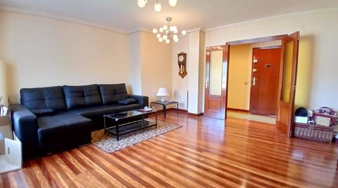 Foto 4 von Wohnung zum Verkauf in Zumalakarregi Kalea, Burtzeña, Barakaldo
