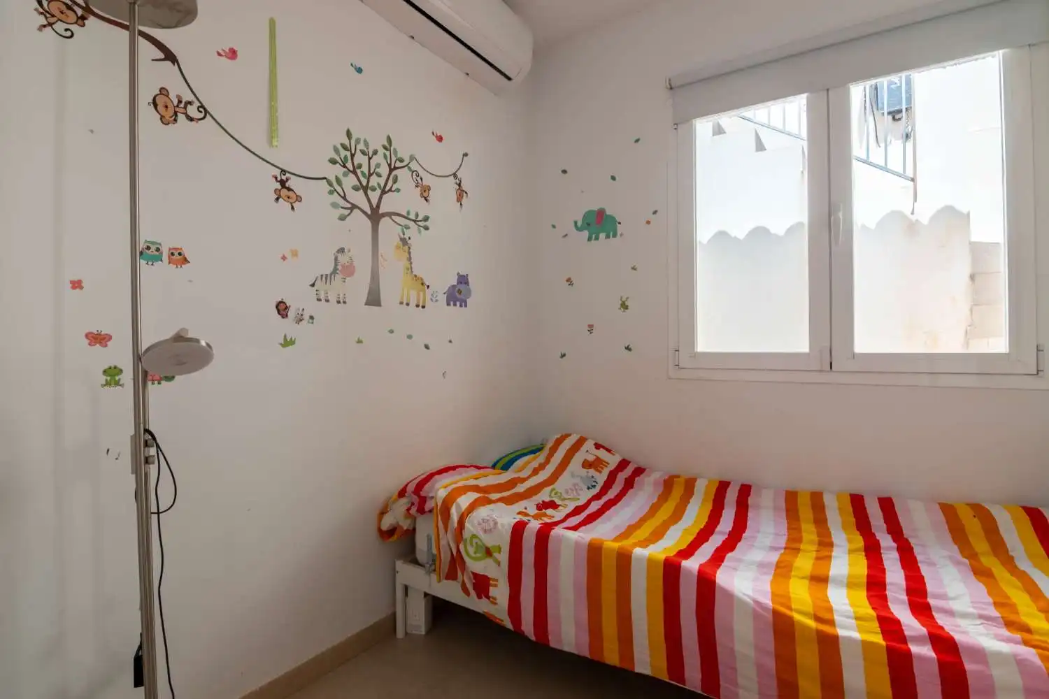 Dormitori de Casa o xalet de lloguer en Salobreña amb Terrassa, Piscina i Moblat