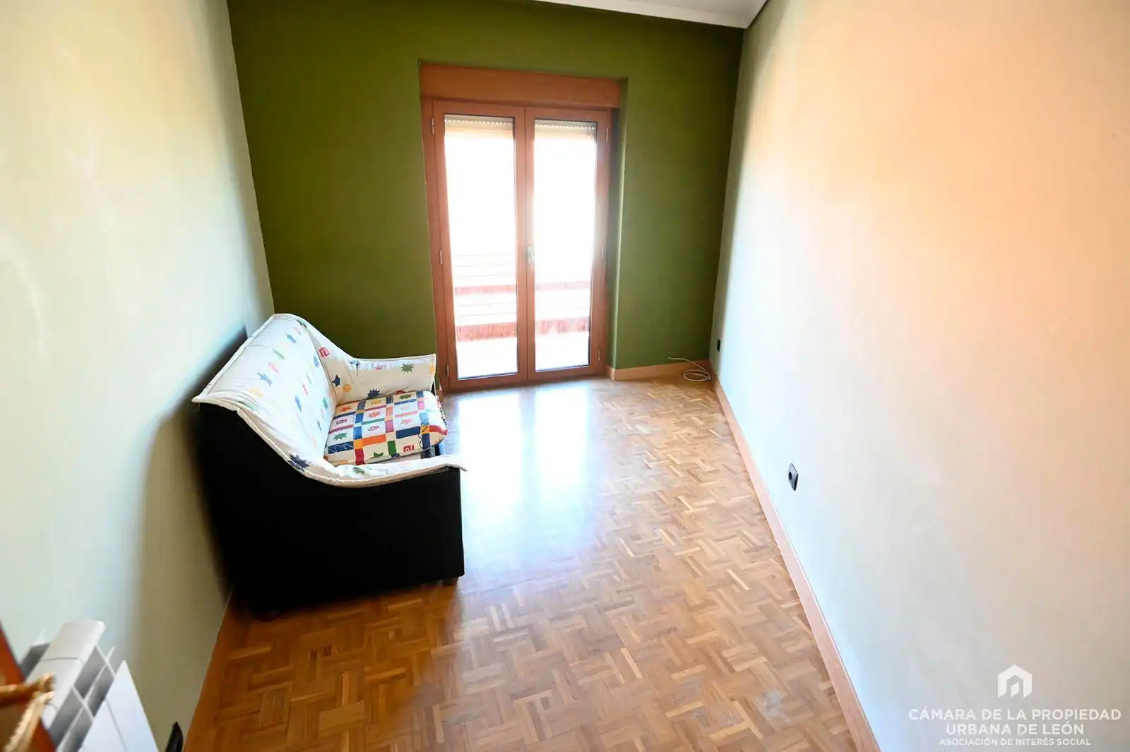 Habitación de Piso en venta en León Capital  con Calefacción y Trastero