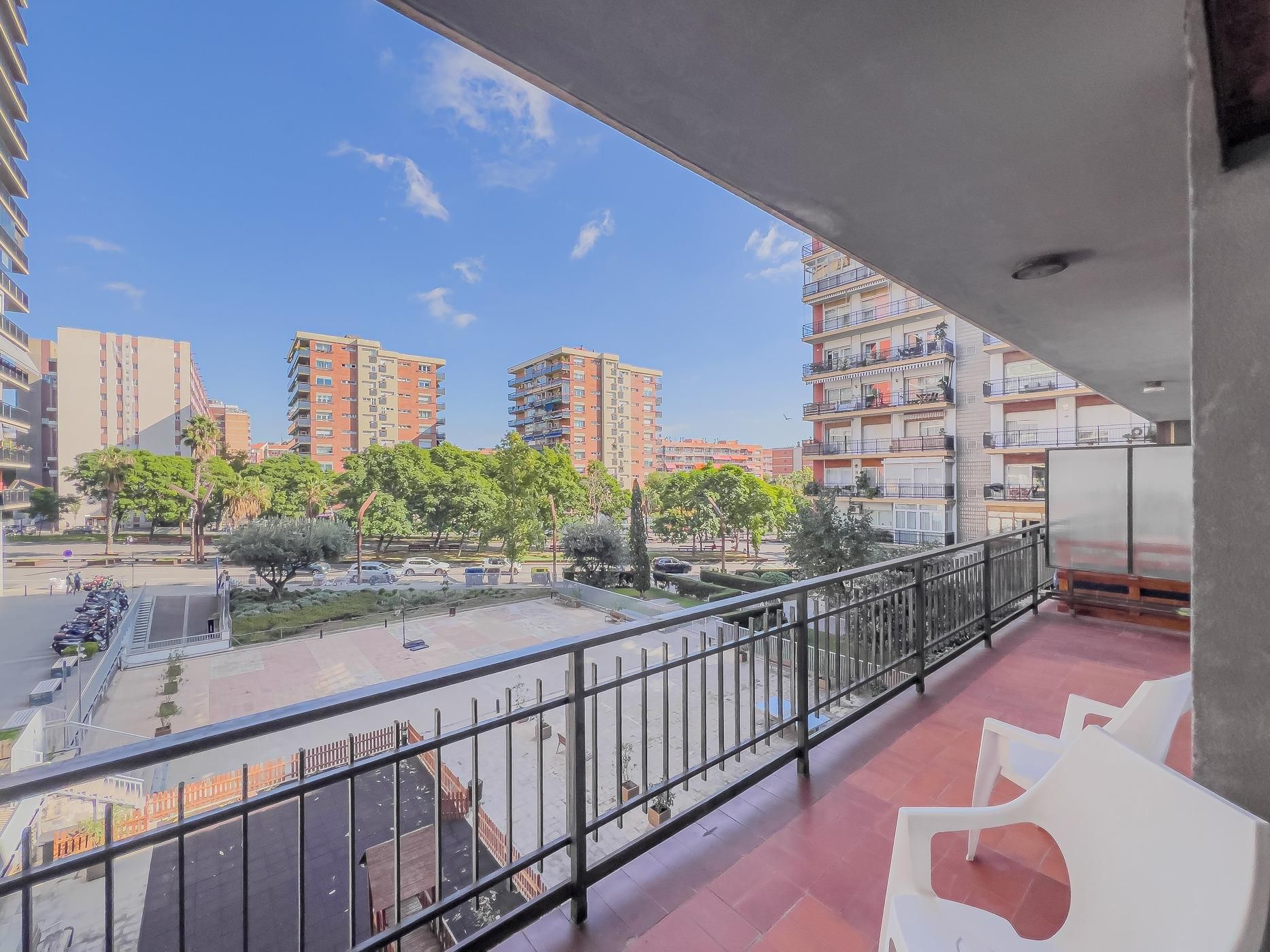 Vista exterior de Piso en venta en  Barcelona Capital con Calefacción, Terraza y Trastero