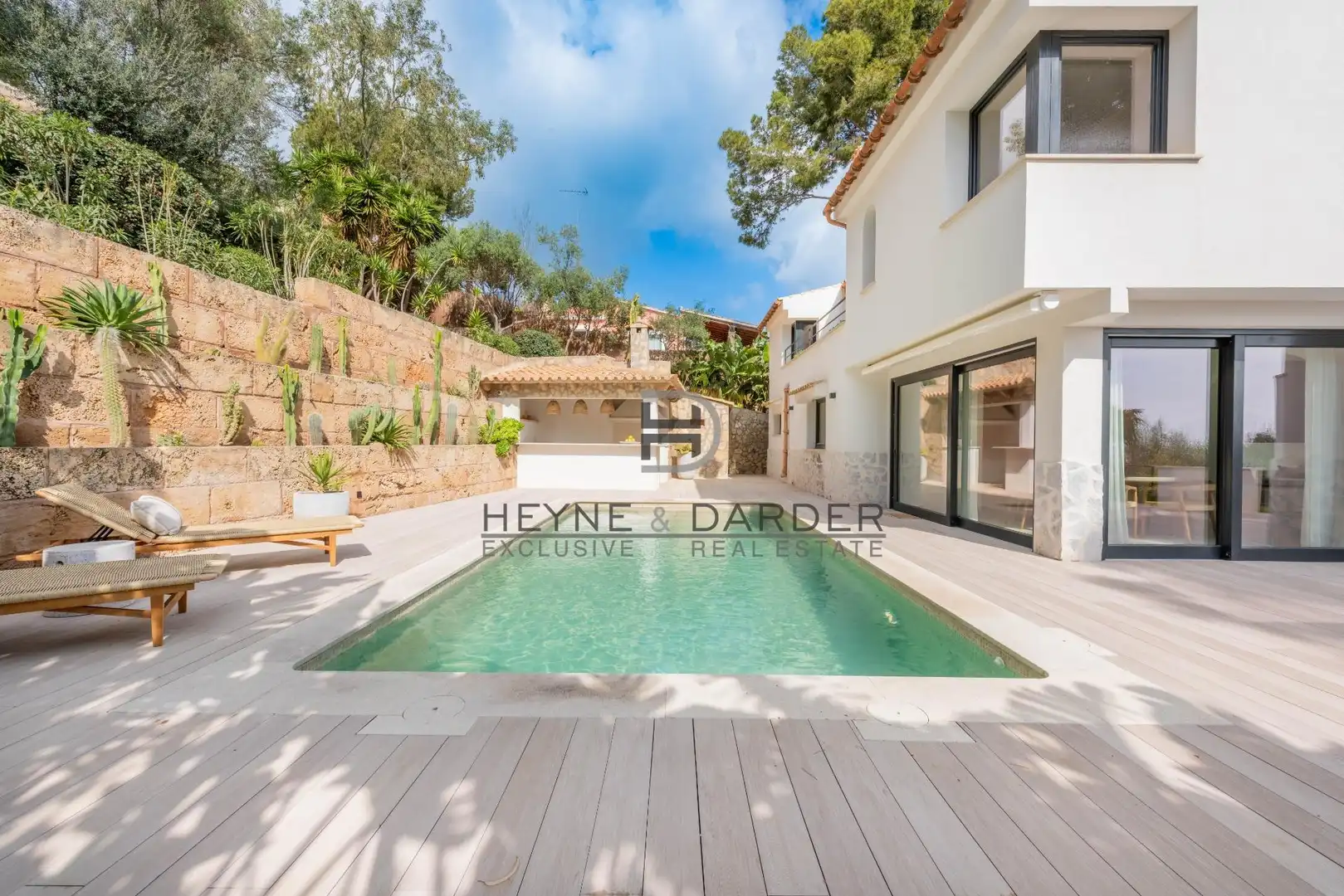 Vista exterior de Casa o chalet en venta en Calvià con Aire acondicionado, Jardín privado y Piscina
