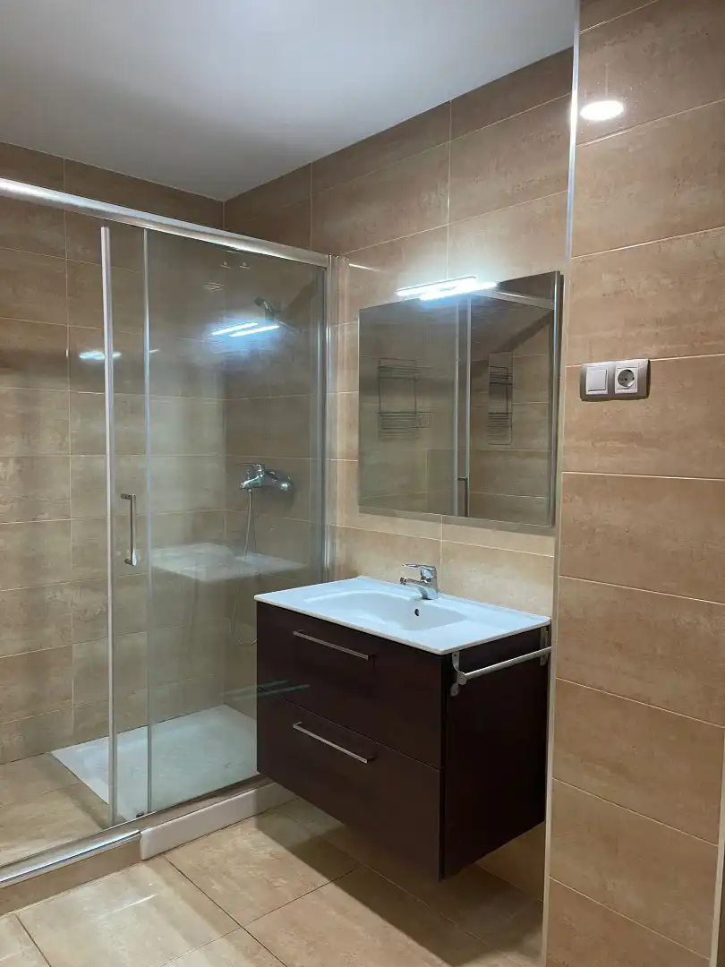 Flat for rent in Calle de las Escuelas, Centro Ciudad