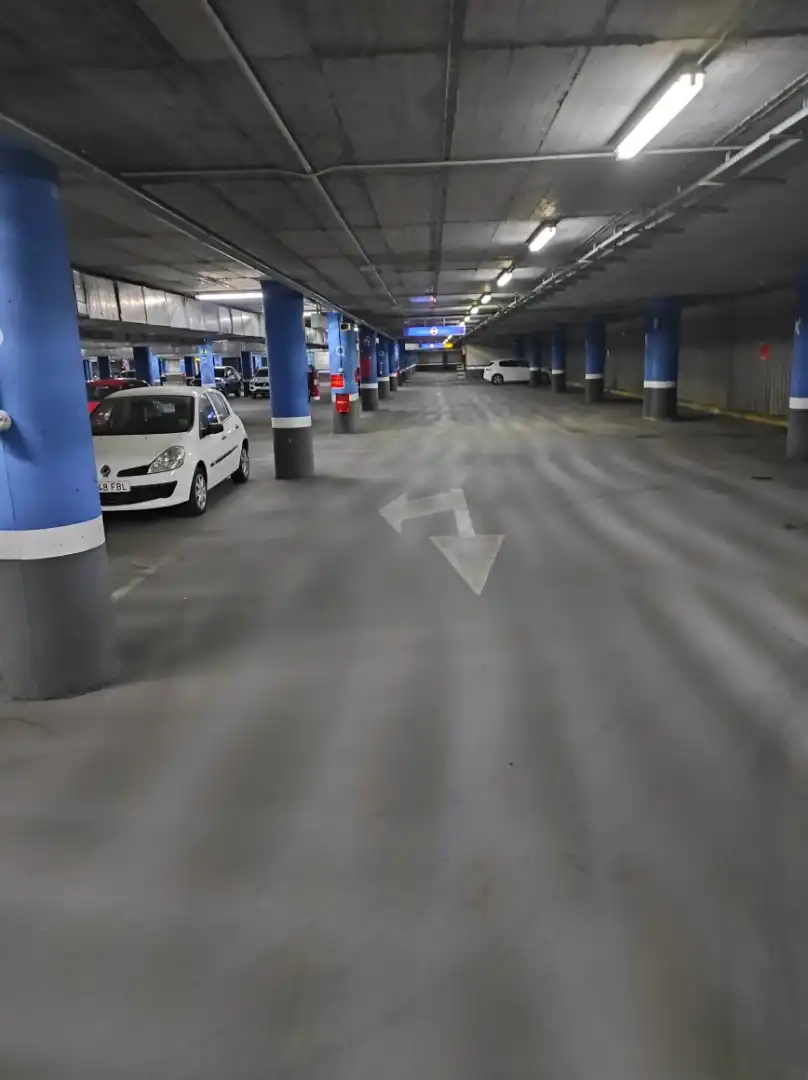 Parkplatz von Garage zur Miete in Nervión