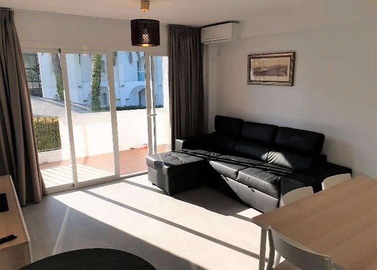 Foto 1 de Pis de lloguer a Calle Rio Seco, 4, Chaparil - Torrecilla - Punta Lara, Málaga