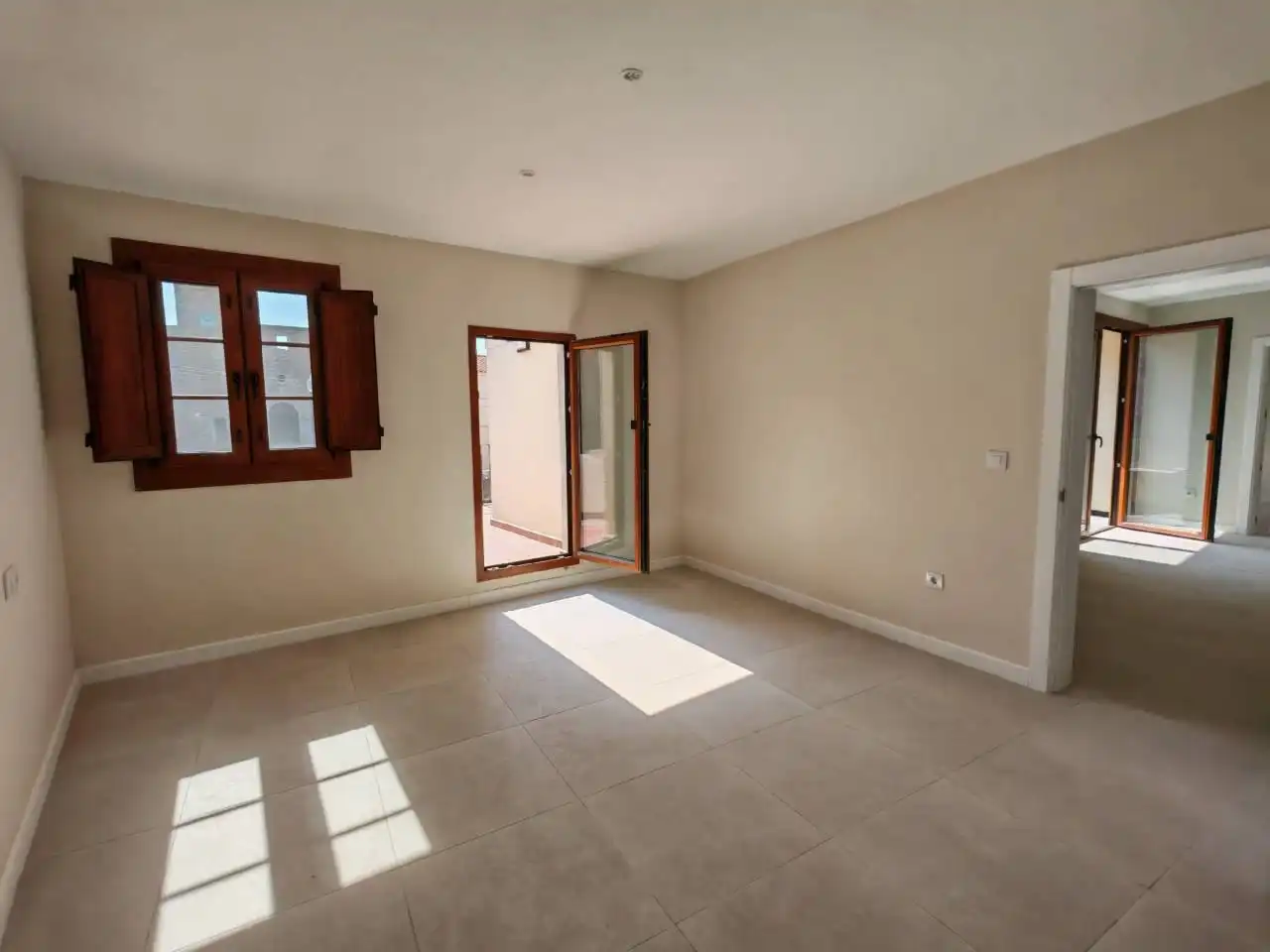 Habitación de Piso de alquiler en Albons con Aire acondicionado, Terraza y Balcón