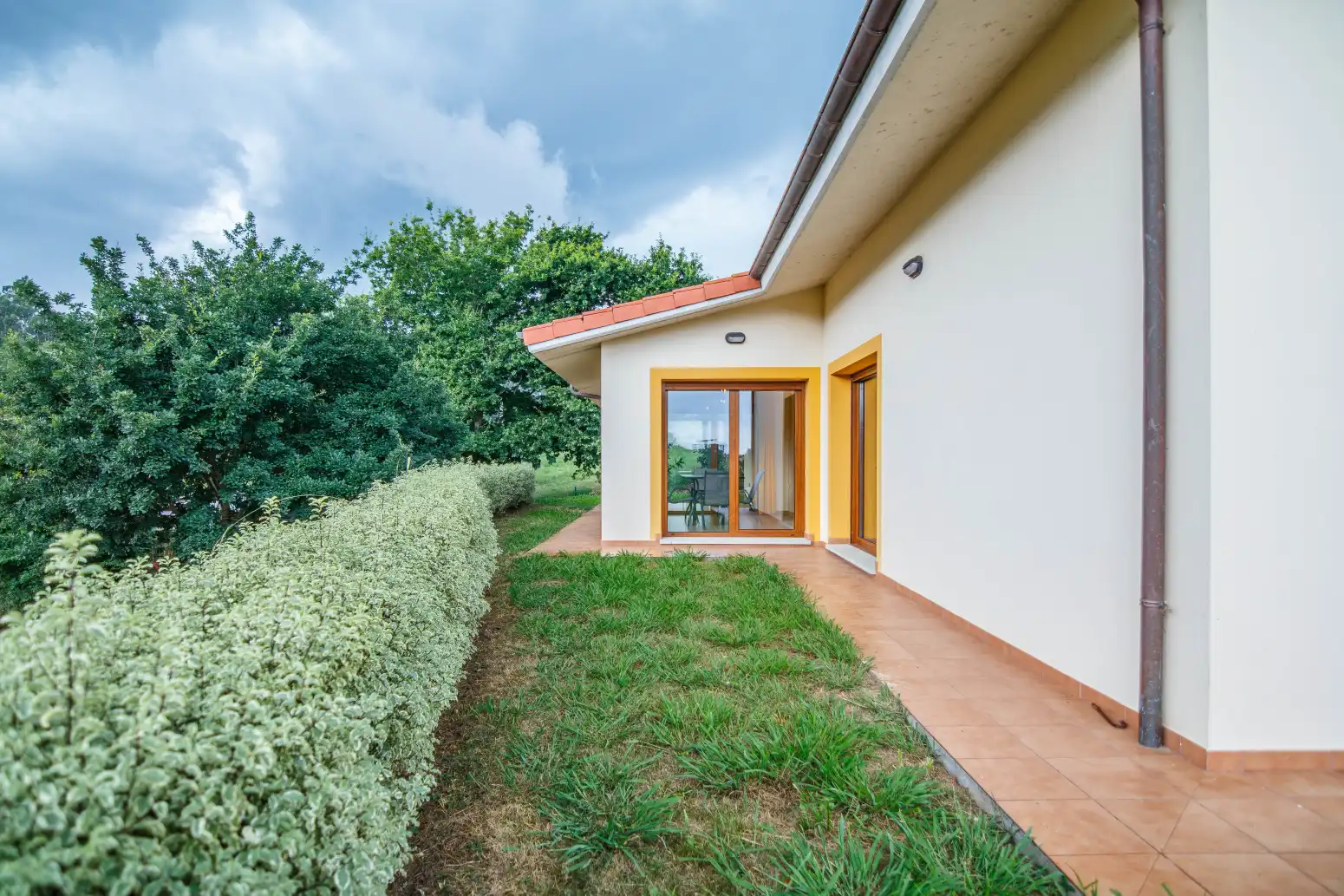 Vista exterior de Casa o xalet en venda en Ribadesella amb Calefacció, Jardí privat i Terrassa