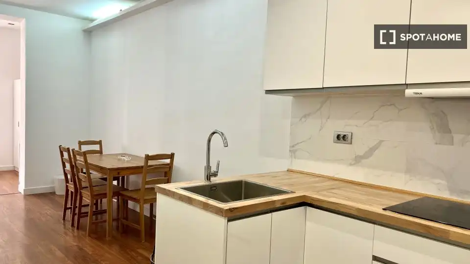 Flat to rent in Ciutat Vella, imagen 2