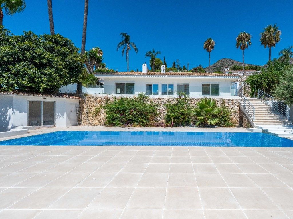 Vista exterior de Casa o xalet en venda en Benalmádena