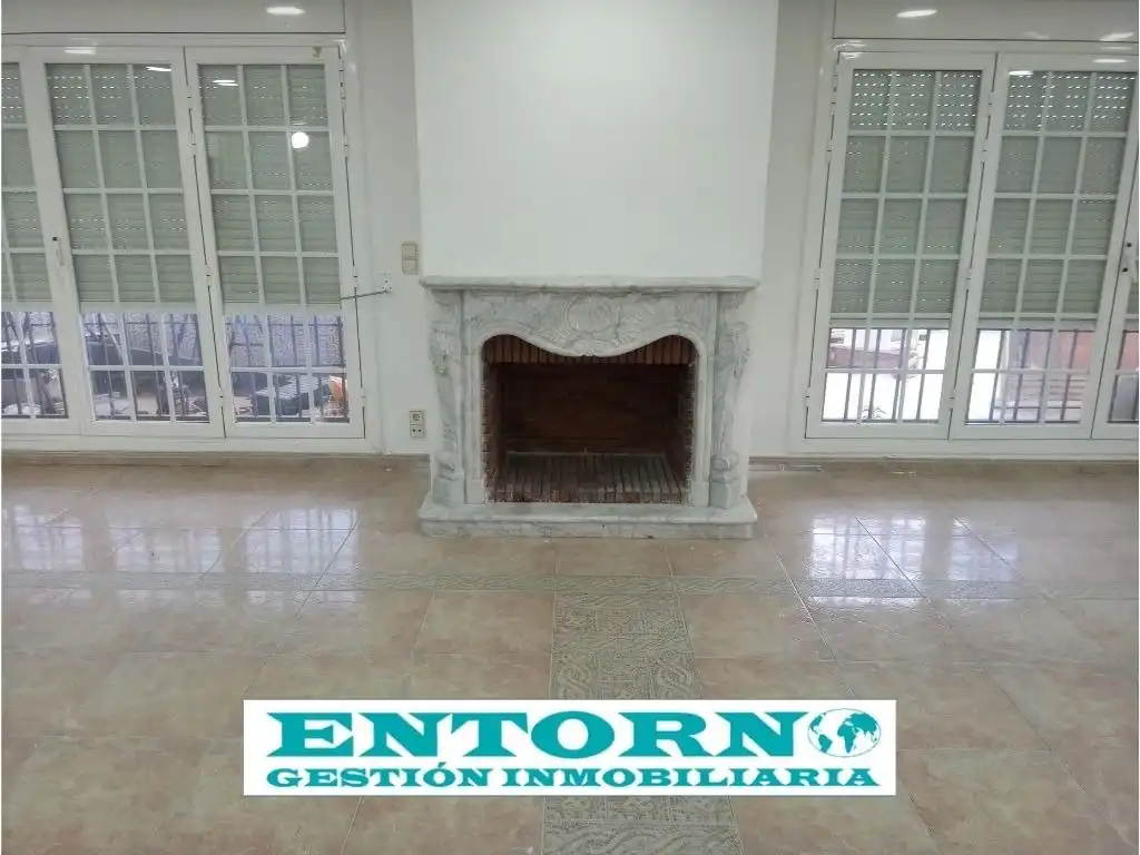 Casa o chalet en venta en Santa Perpètua de Mogoda con Jardín privado, Terraza y Trastero