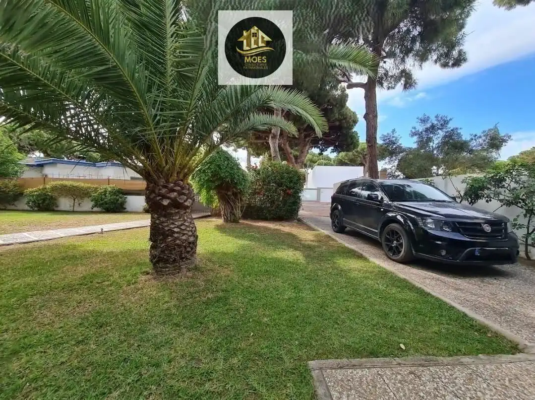 Parking de Casa o chalet en venta en Rota con Terraza, Trastero y Piscina