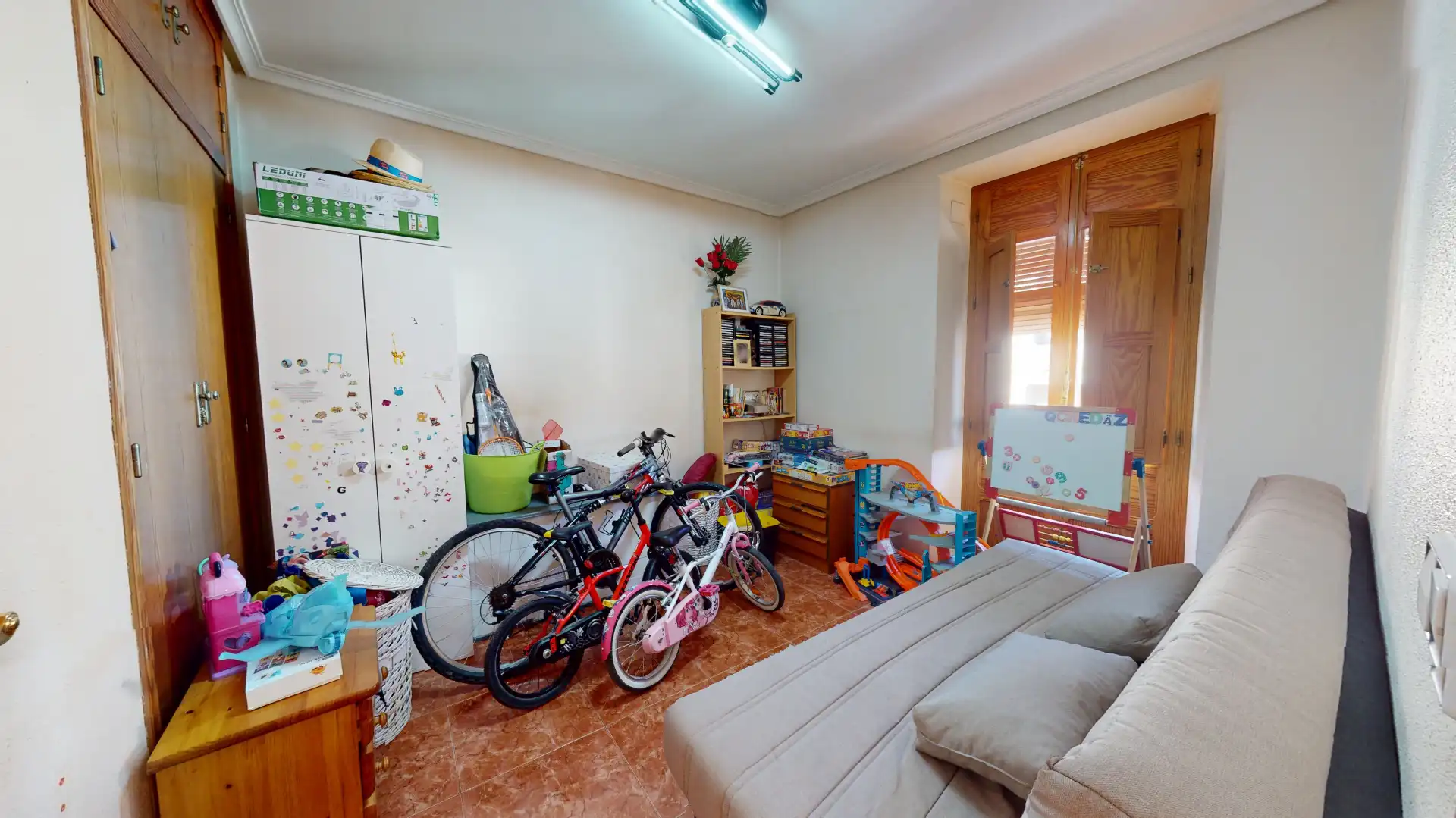 Piso en venta en Torremanzanas / La Torre de les Maçanes con Calefacción, Terraza y Amueblado