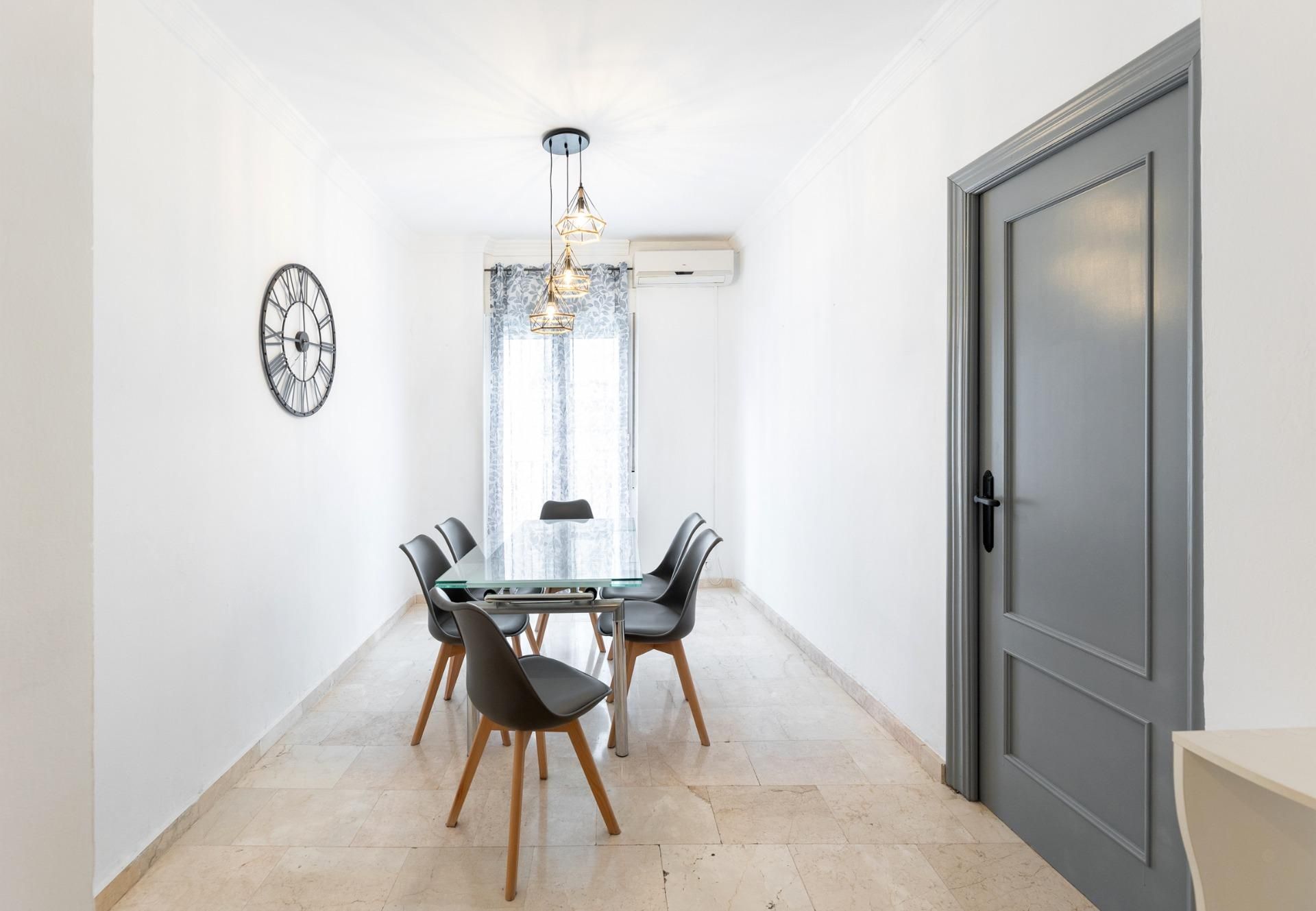 Menjador de Pis en venda en  Granada Capital amb Aire condicionat i Balcó