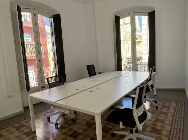 Oficina de alquiler en Almería con Aire acondicionado, Calefacción y Amueblado