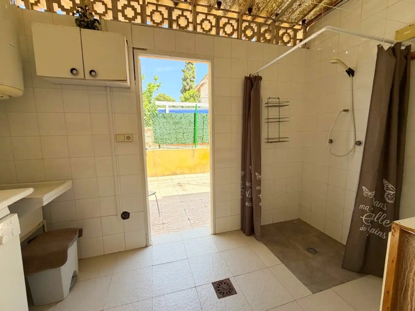 Bany de Casa o xalet en venda en Los Alcázares amb Aire condicionat, Terrassa i Moblat
