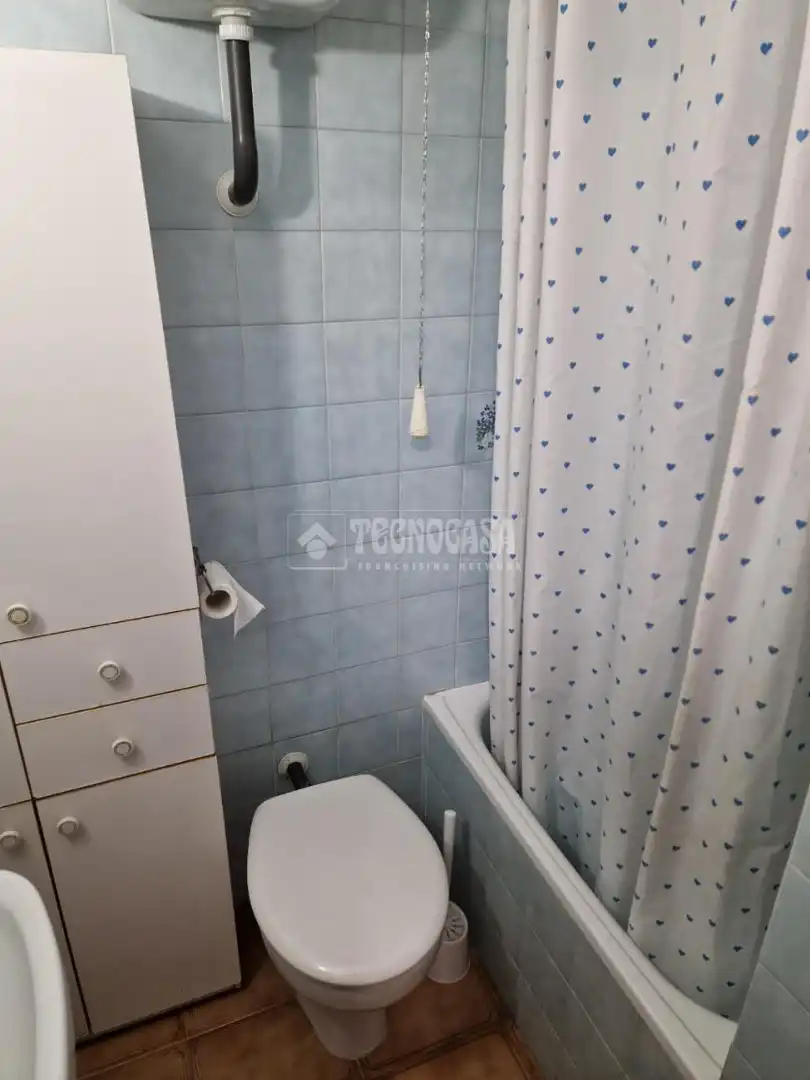 Baño de Piso en venta en Huesca con Calefacción y Trastero