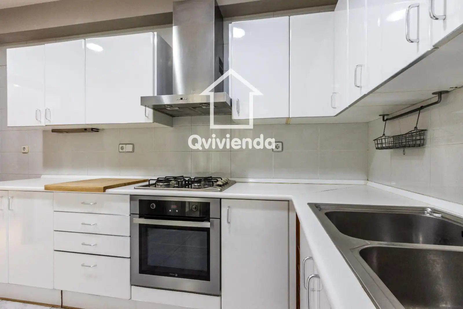 Cuina de Pis en venda en Parets del Vallès amb Aire condicionat i Terrassa