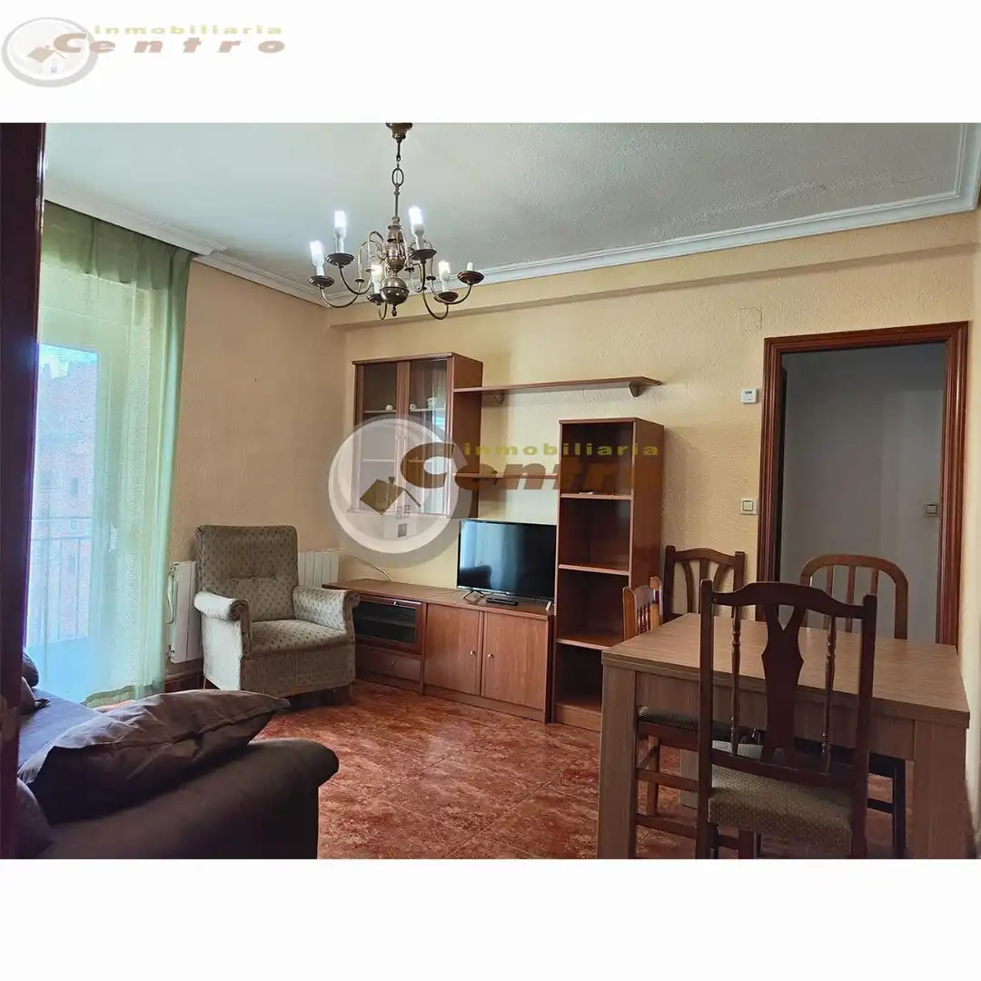 Flat for rent in antonio gotor, Parque Sur