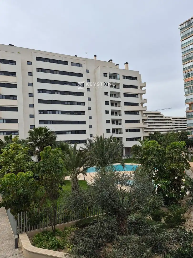 Außenansicht von Wohnung zur Miete in Alicante / Alacant mit Klimaanlage, Heizung und Terrasse