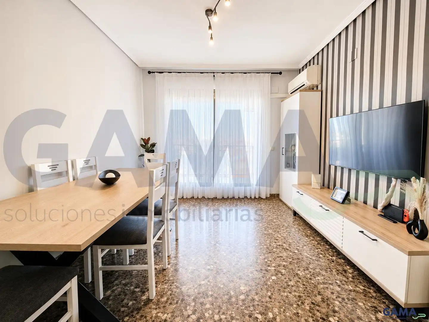 Sala d'estar de Pis en venda en Alzira amb Aire condicionat