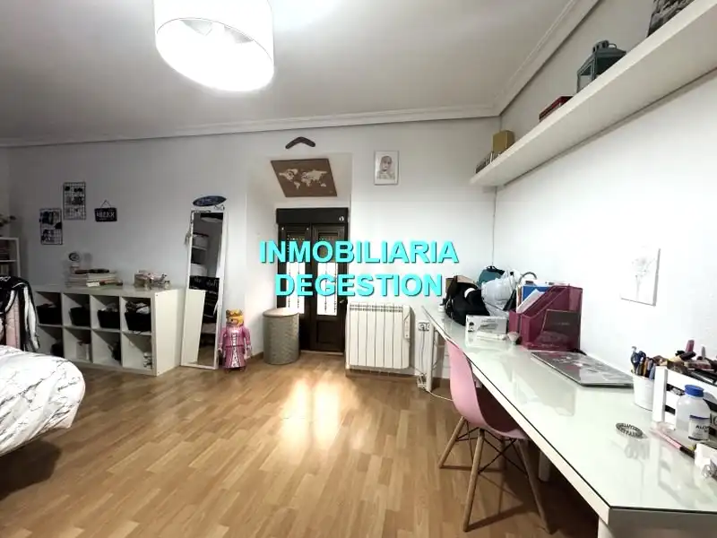 Adossat amb terrassa en venda a Calle Cánovas del Castillo Ponton, imagen 25