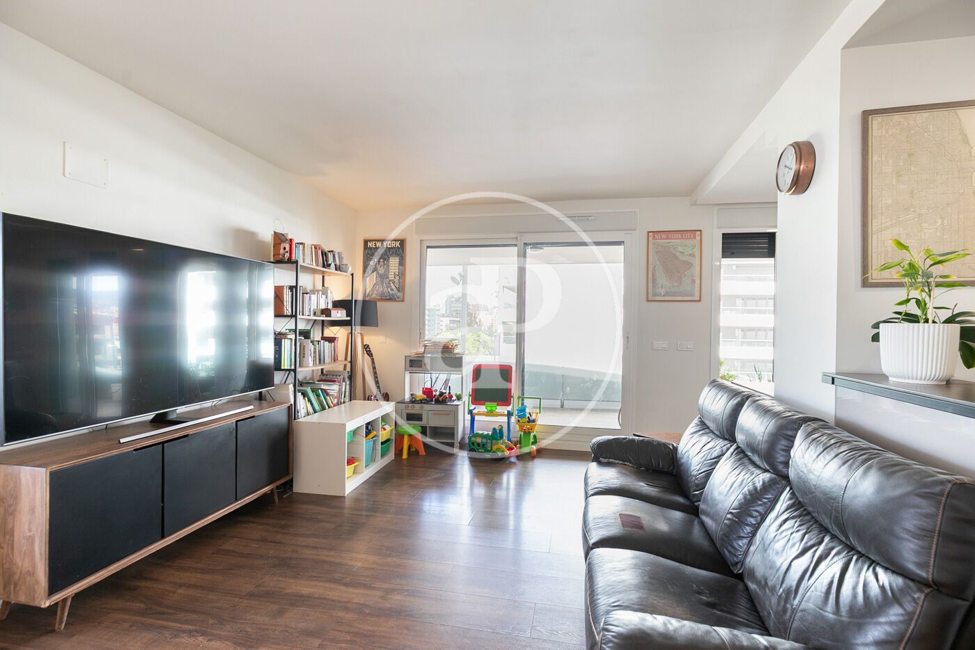 Living room of Flat for sale in Badalona  with Air Conditioner, Heating and Private garden