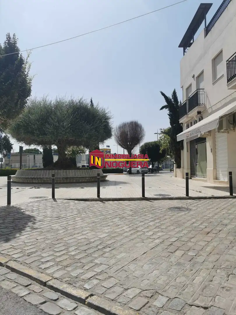 Vista exterior de Casa o xalet en venda en Écija amb Aire condicionat, Terrassa i Traster
