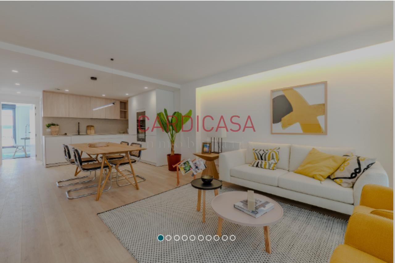 Sala d'estar de Pis en venda en Vigo  amb Calefacció, Terrassa i Traster