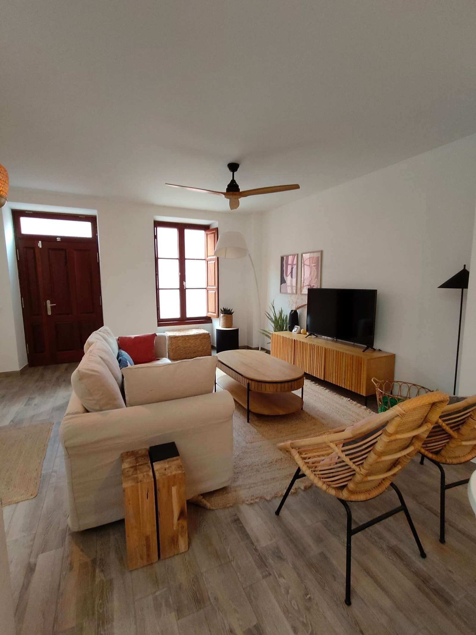 Sala de estar de Apartamento para compartir en  Santa Cruz de Tenerife Capital con Aire acondicionado, Terraza y Amueblado