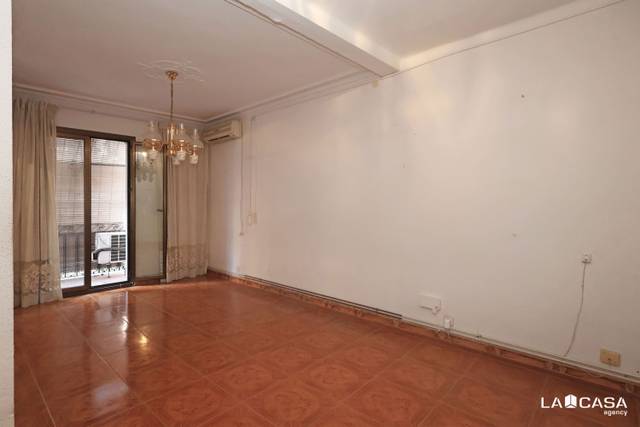 Piso en Venta en Passatge de Prunera en El Poble Sec - Parc de Montjuïc