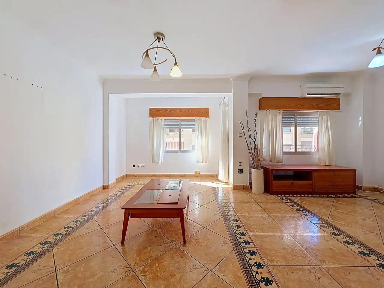 Appartamento con terrazza in vendita a Carrer Francisca Moreno nº27