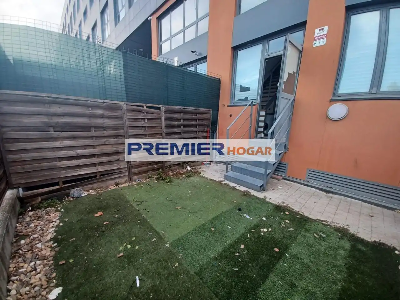 Terrace of Duplexes for sale in Leganés  with Air Conditioner and Private garden
