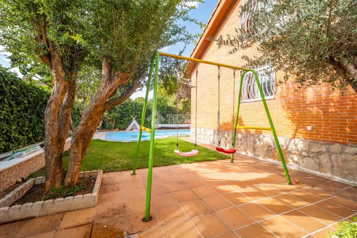 Casa bifamiliare con giardino in vendita a  Urbanizaciones, imagen 3