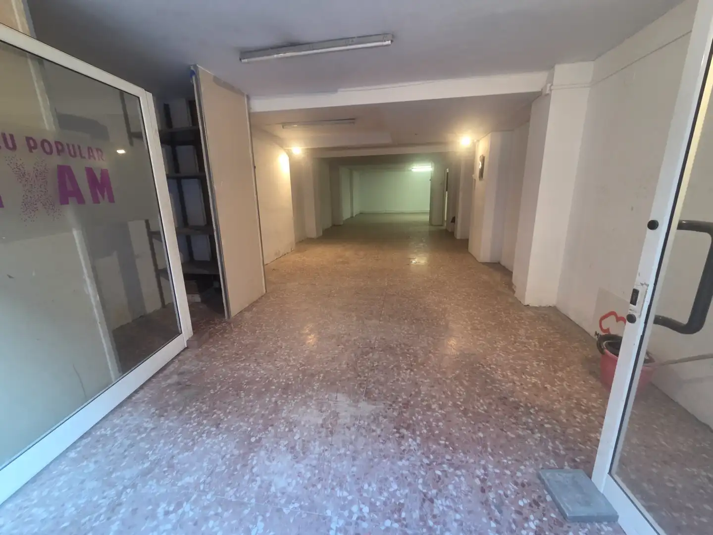 Local comercial de lloguer a Carrer Torras i Bages 39