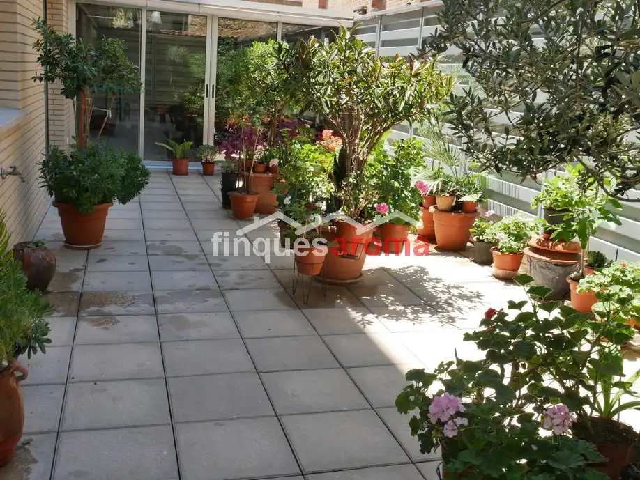 Terrasse von Maisonette zum Verkauf in Tarragona mit Klimaanlage, Heizung und Ofen