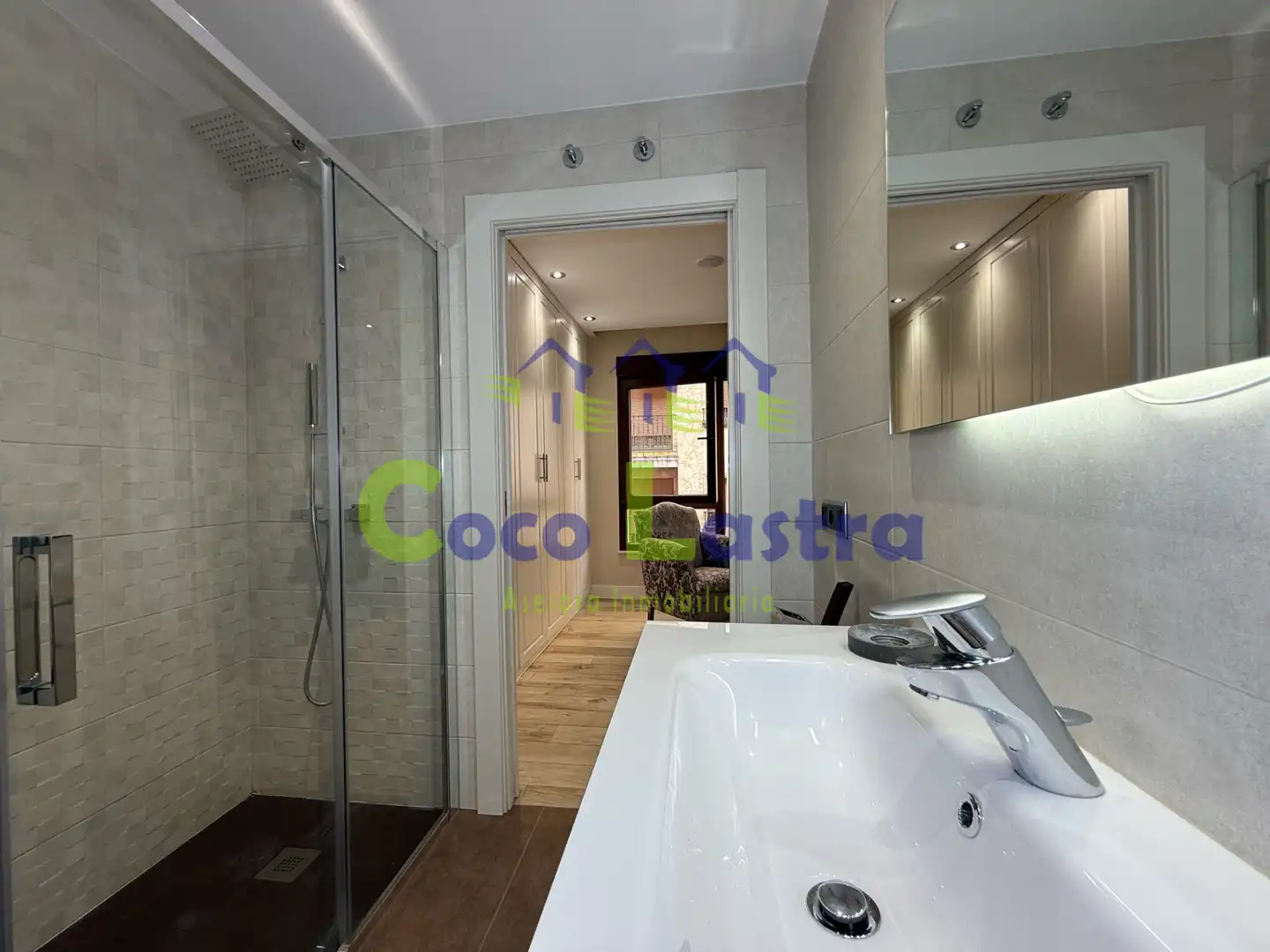 Bathroom of Flat for rent in Salamanca  with Heating, Furnished and Oven
