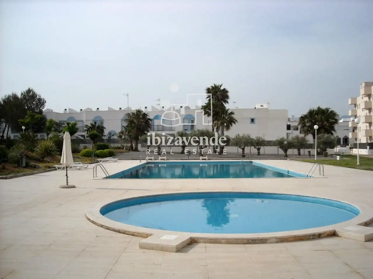 Swimming pool of Flat for rent in Sant Josep de sa Talaia  with Air Conditioner, Heating and Private garden