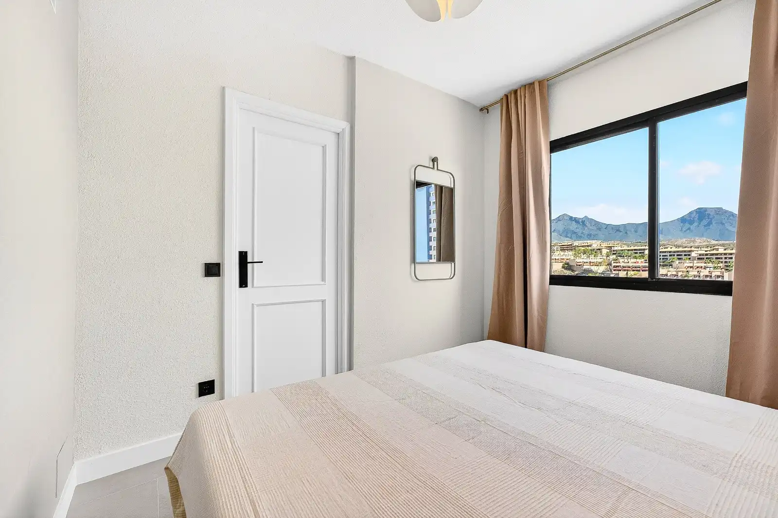 Apartamento con terraza en venta en Avenida Adeje 300 5, imagen 12