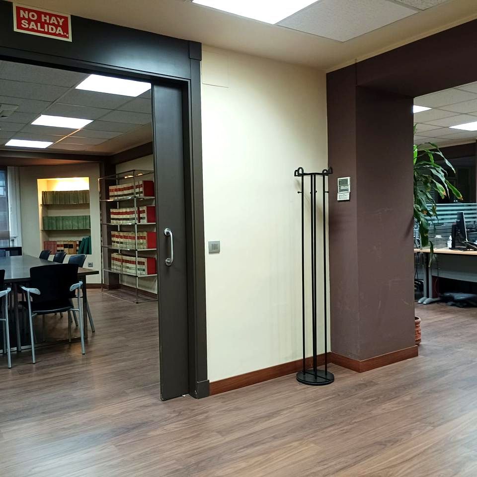 Oficina de lloguer a De Raimundo Fernández Villaverde, Cuatro Caminos - Azca