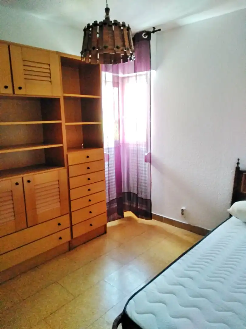 Schlafzimmer von Wohnung zur Miete in Cáceres mit Klimaanlage, Heizung und Terrasse