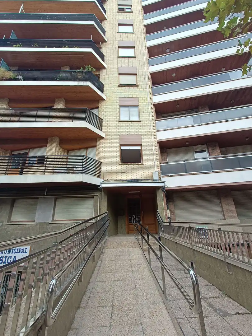 Flat with lift for sale in Haro