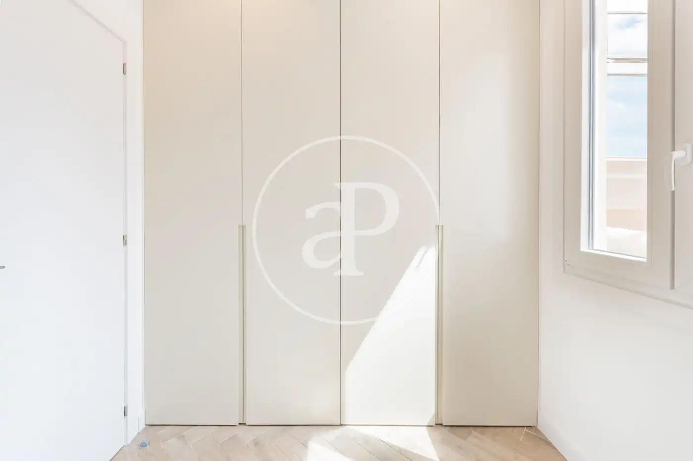 Bedroom of Flat for sale in Madrid  with Air Conditioner, Heating and Terrace
