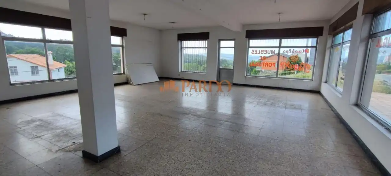 Edificio en venta en Fene