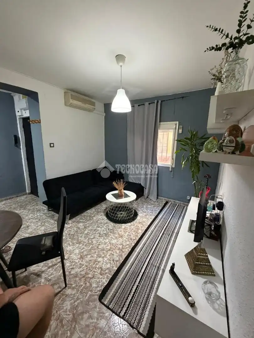 Living room of Flat for sale in Sevilla