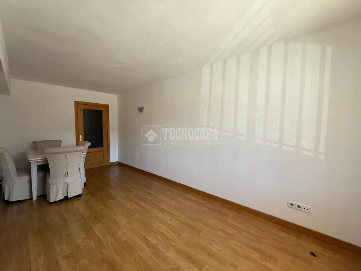 Sala d'estar de Pis en venda en Madrid
